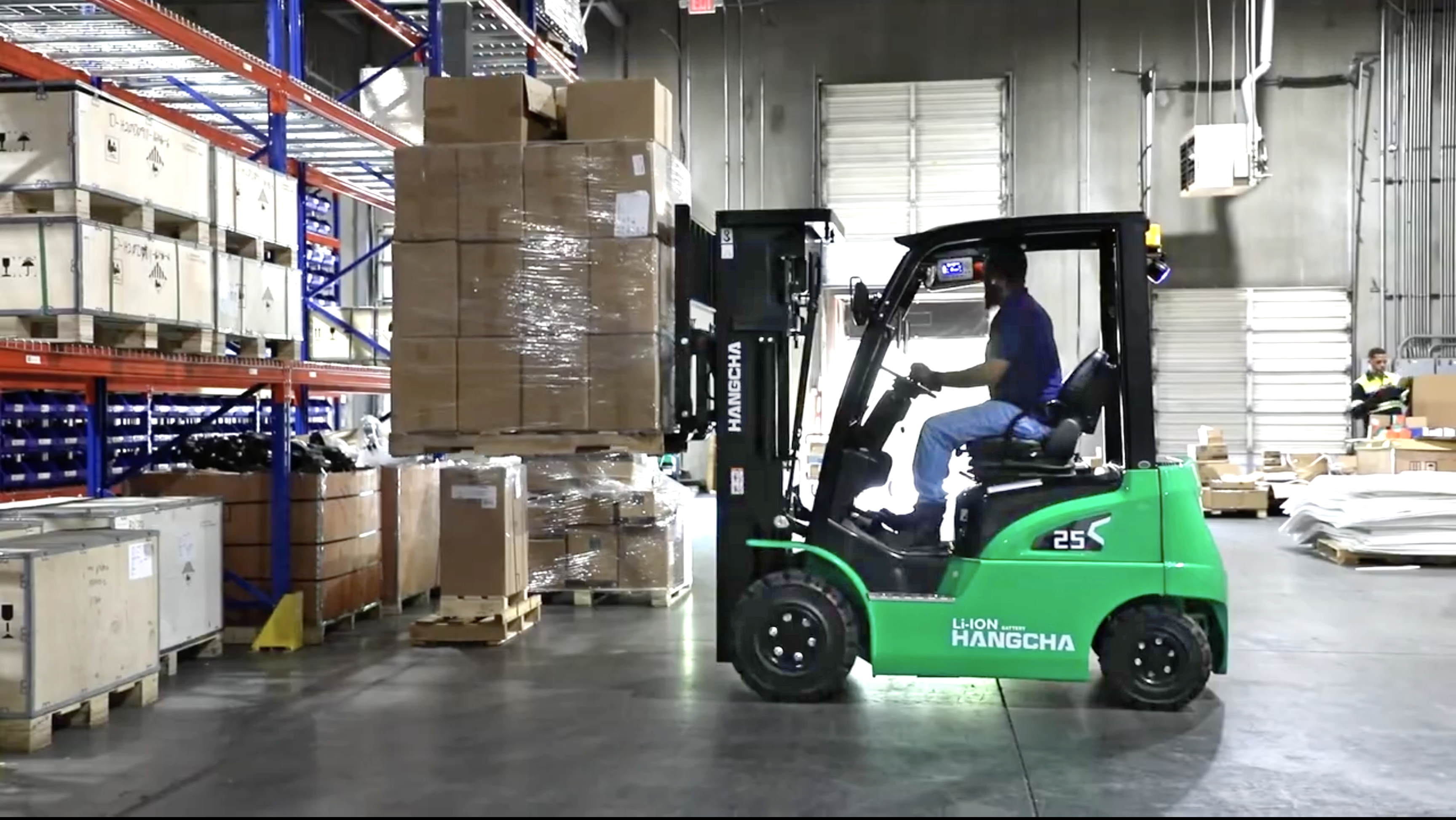 What Makes A Forklift “Warehouse-Ready” In 2026? 4 Key Features To Look For